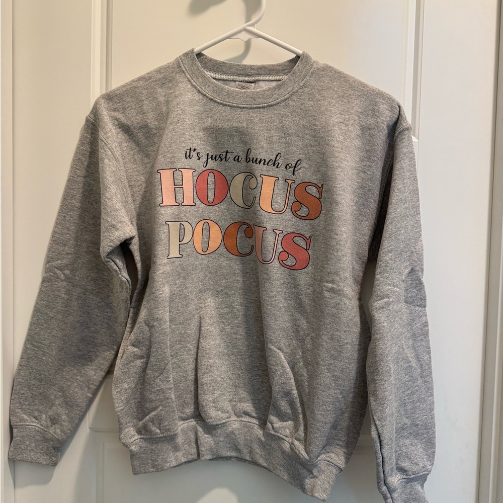 Disney Its Just a Bunch of HOCUS POCUS Sweatshirt Gray Youth Large Halloween